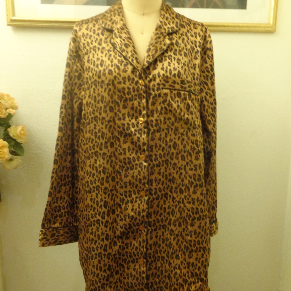 Avon Intimates Leopard Print Pajama Top